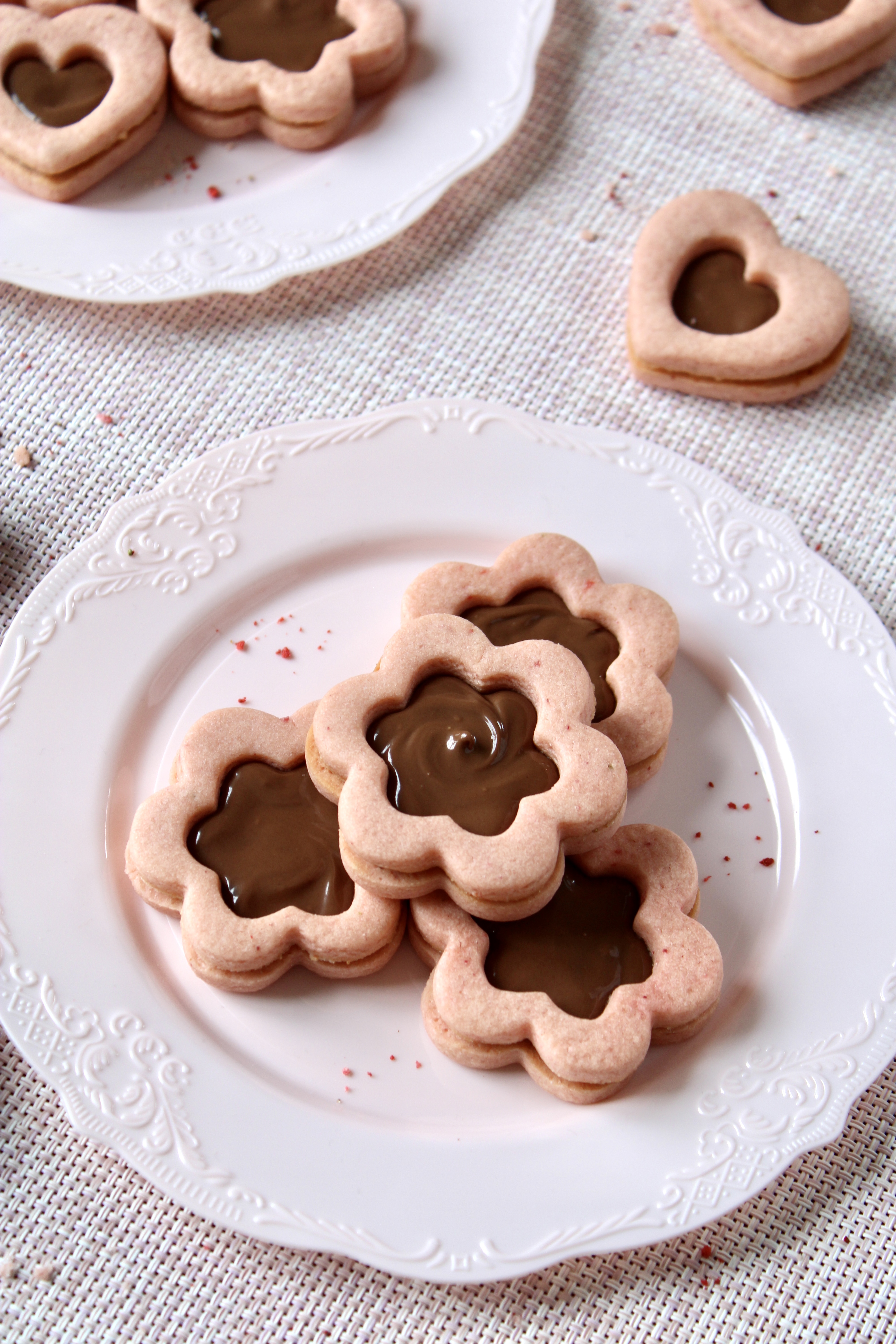 Cookies on serving plate